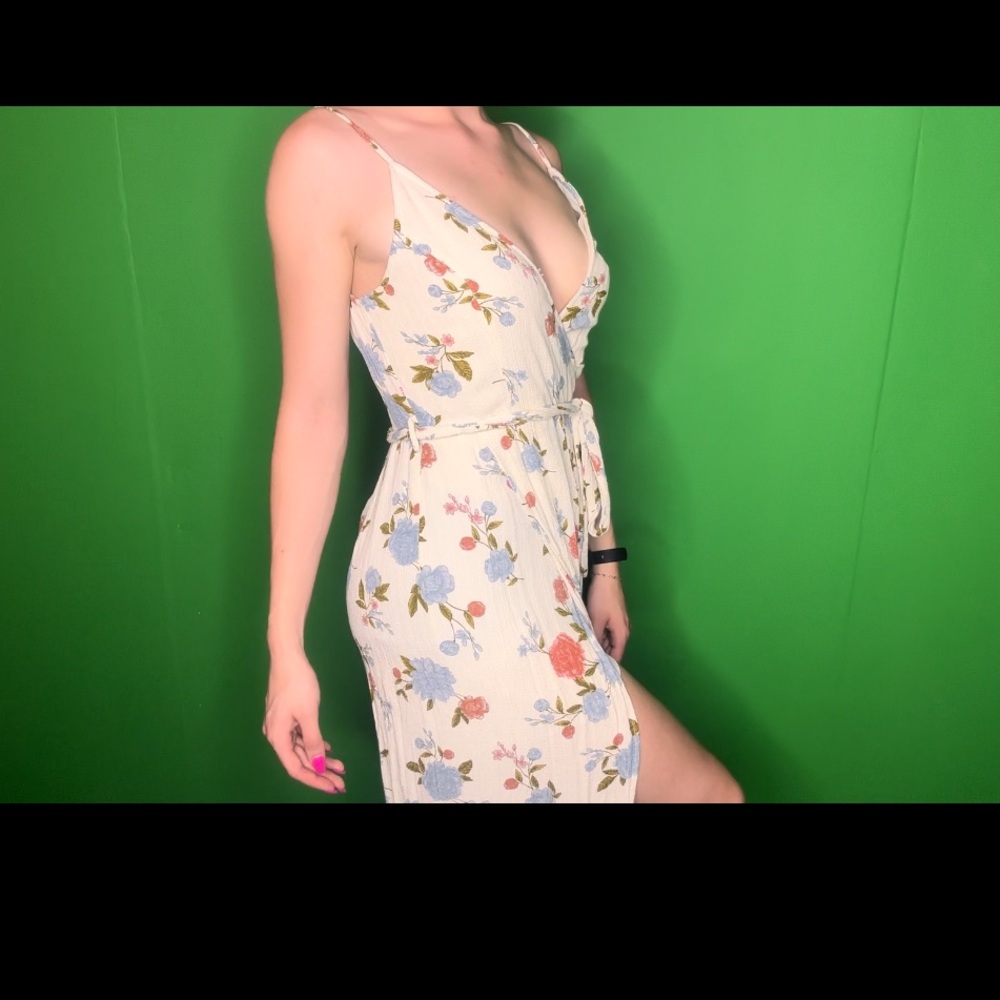 LOW CUT DOUBLE SPLIT CREAM FLOWERED JUMPSUIT W FABRIC BELT TIE